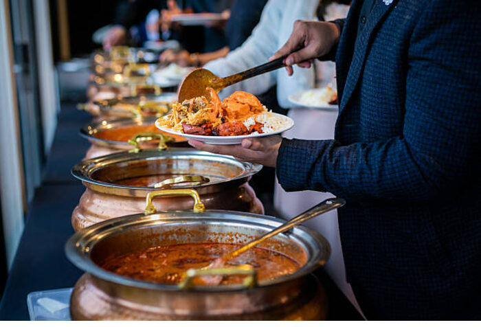 Institutional catering kitchen operations in Dubai